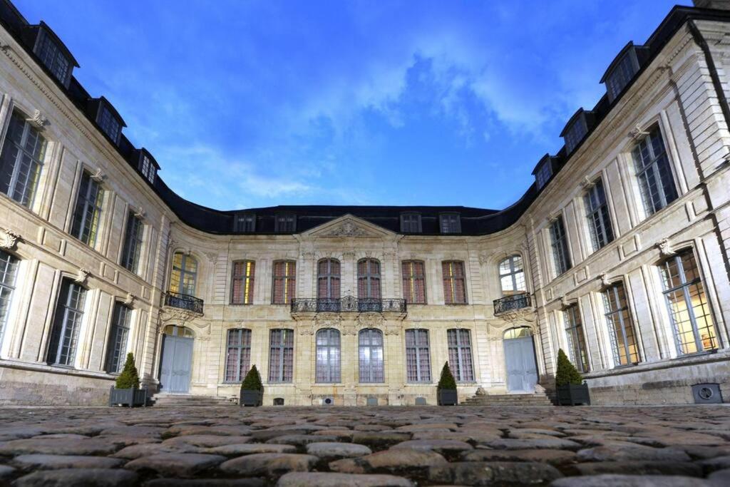 Studio Papillon En Plein Coeur De Ville Saint-Omer  Exterior foto